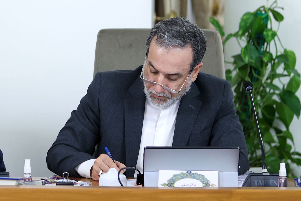 Araghchi urges closer Iran-Indonesia coop. in support of Palestine