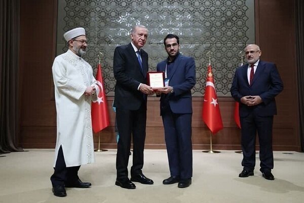 Two Iranians come second in int’l Quran competitions in Turkiye