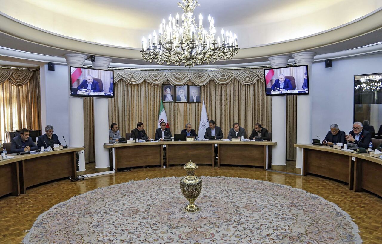 جمعه کاری استاندار آذربایجان شرقی / بررسی مشکلات ۲۴ واحد تولیدی در روز تعطیل جمعه کاری استاندار آذربایجان شرقی / بررسی مشکلات ۲۴ واحد تولیدی در روز تعطیل