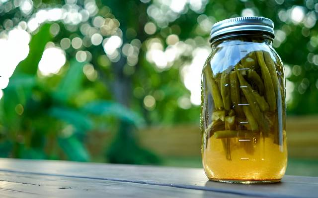 ترفندهای درست کردن ترشی لوبیا سبز فوری در نیم ساعت