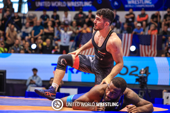 برزگر: داغ تیلور تا ابد بر پیشانی ما ماند/ چرا مدام فتیلهپیچ میشویم؟