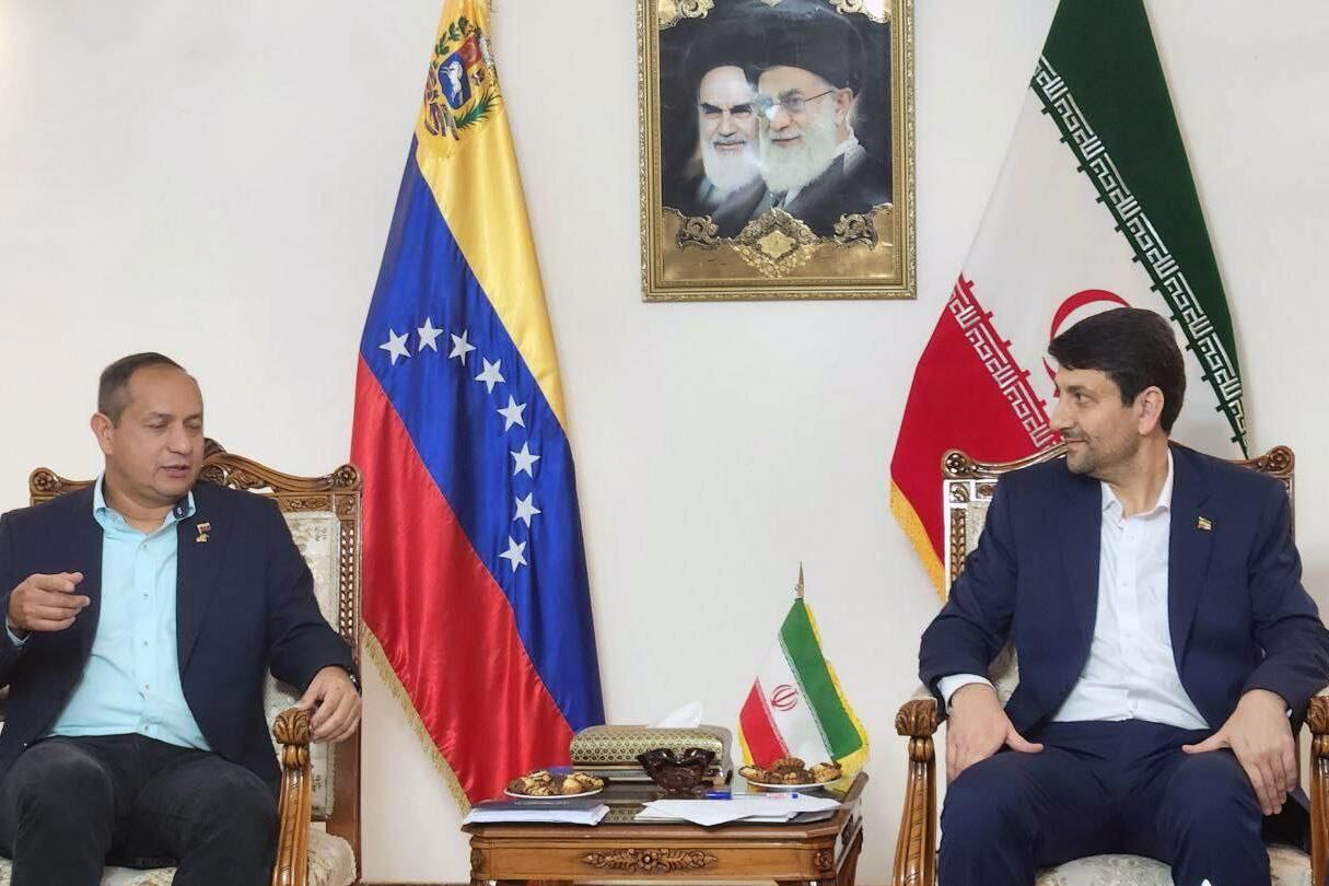 Iran voices readiness to share experiences of electronic government, artificial intelligence, postal services with Venezuela Iran voices readiness to share experiences of electronic government, artificial intelligence, postal services with Venezuela