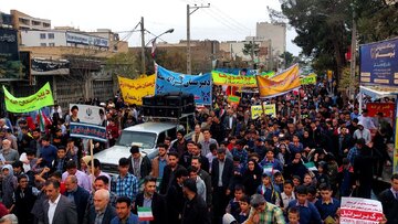 راهپیمایی ۱۳ آبان ساوه