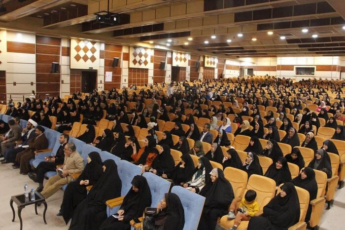مدیر کل ارشاد بوشهر: خانواده سنگبنای جامعه انسانی است