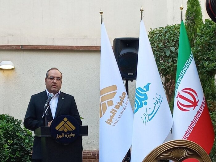 اعطای بیش از ۴۵۰۰ جایزه ویژه البرز به نخبگان بیانگر رشد علمی کشور است