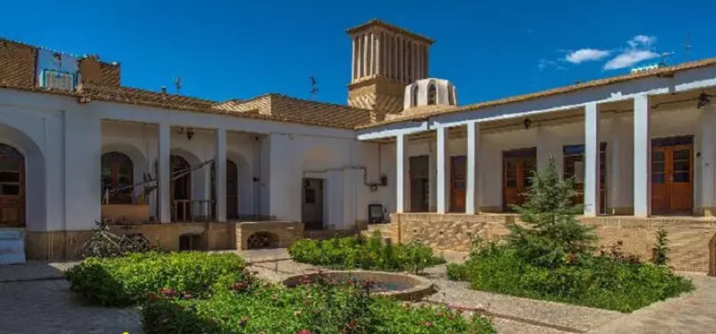 خانه یغماییها؛ بنایی در دل شاهرود با معماری یزدی