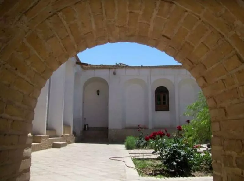 خانه یغماییها؛ بنایی در دل شاهرود با معماری یزدی