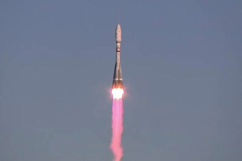 القمران الصناعيان الايرانيان "كوثر" و"هدهد" يرسلان اولى اشاراتهما القمران الصناعيان الايرانيان "كوثر" و"هدهد" يرسلان اولى اشاراتهما