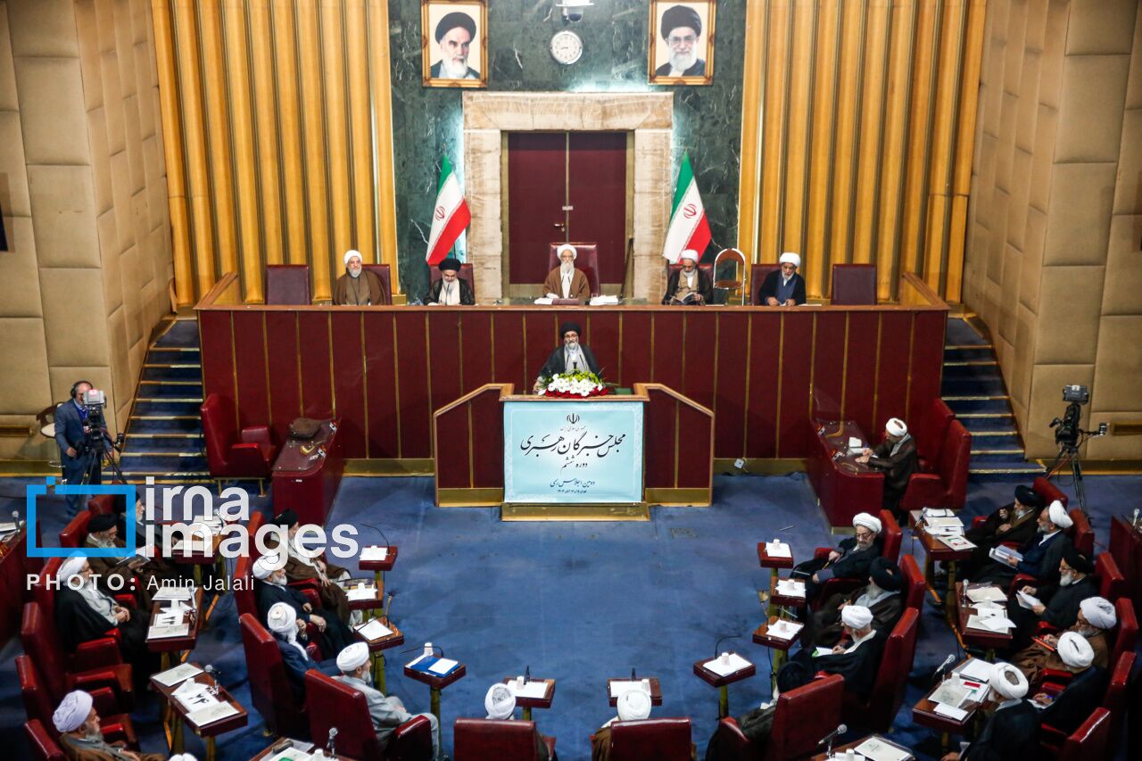 مجلس خبراء القيادة يؤكد دعمه للرد الإیراني على الکیان الصهيوني مجلس خبراء القيادة يؤكد دعمه للرد الإیراني على الکیان الصهيوني