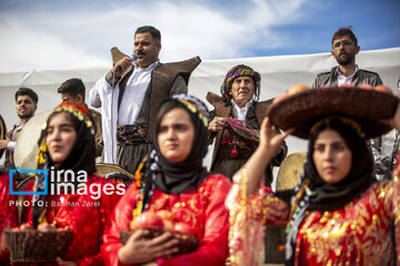 Festival de Acción de Gracias de Granada en Paveh