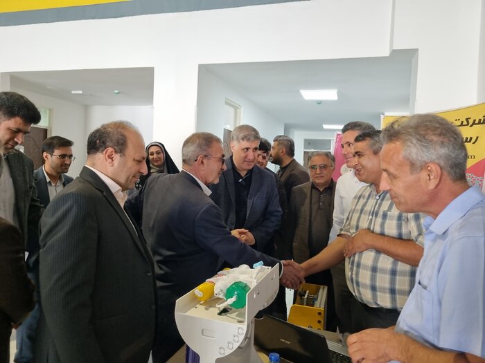 حل مسایل و خواستههای شرکتهای دانش بنیان را با جدیت دنبال میکنیم