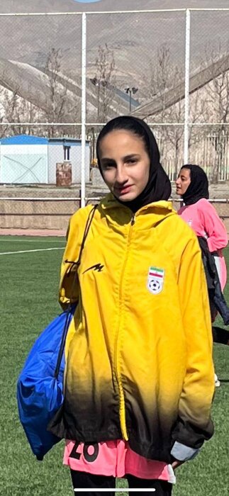 ملیپوش نوجوانان ایران: فوتبال بانوان حاشیههای زیادی دارد