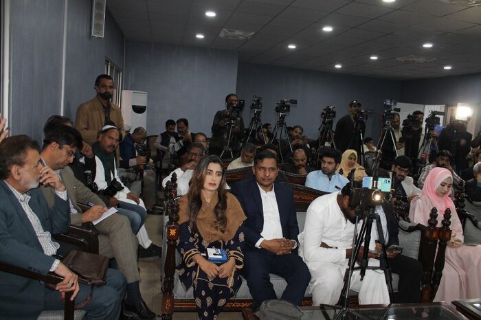 Pakistan honors journalists covering Palestine developments