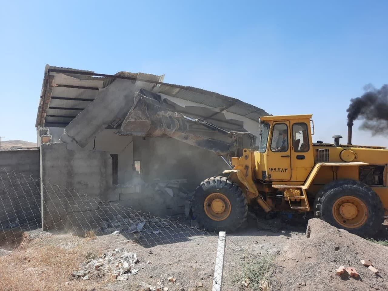 ۳۵فقره ساخت و ساز غیرمجاز در شهرستان بستان آباد تخریب شد ۳۵فقره ساخت و ساز غیرمجاز در شهرستان بستان آباد تخریب شد