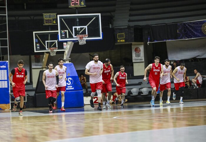 معزیفر: حضور هاکان در قطر چیزی را تغییر نمیدهد/ شاید یخچالی نرسد