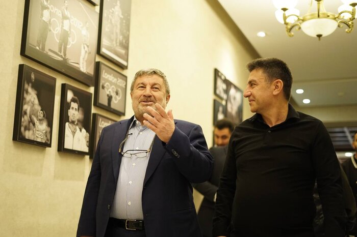 رئیس شورای اطلاعرسانی مهمان ویژه تمرین تیم ملی فوتبال + تصاویر