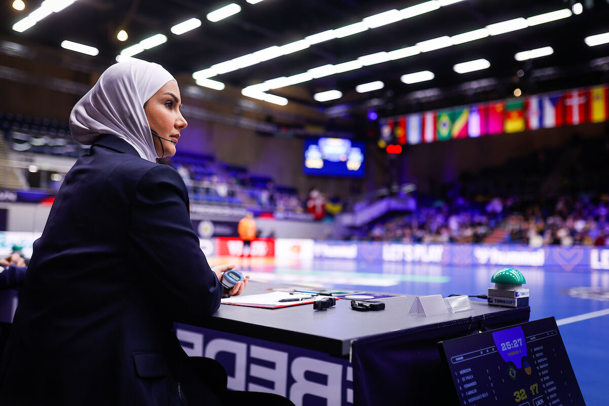 Una dama iraní es elegida como supervisora del Campeonato Mundial de Balonmano