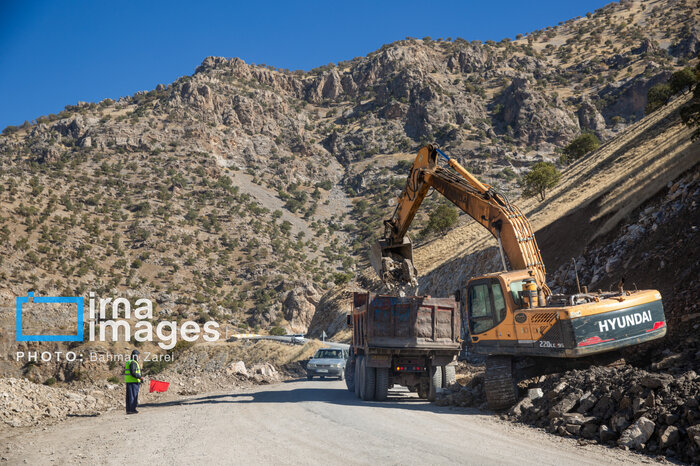 مهجور و محروم، روایت زلزلهزدگان ثلاثباباجانی با زایشگاهی در یک کانکس کوچک