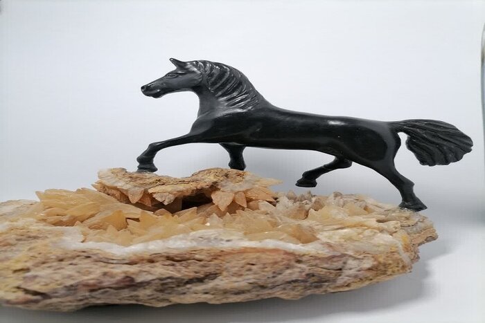 قصه سنگ و رنج؛ گوهرهایی که روی دست میماند