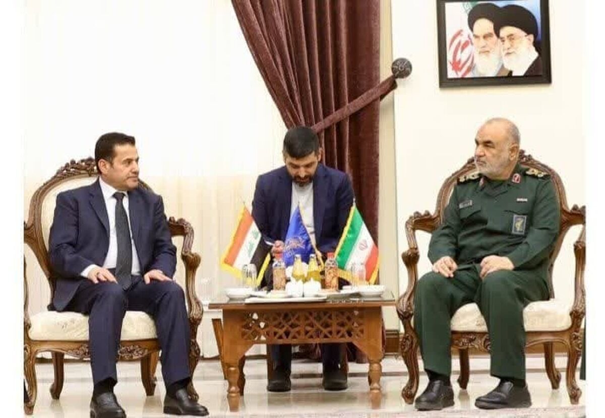 القائد العام للحرس الثوري يتباحث مع مستشار الامن القومي العراقي القائد العام للحرس الثوري يتباحث مع مستشار الامن القومي العراقي