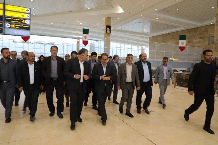 استاندار: سرمایهگذاری در حوزه زیرساختهای حمل و نقل ایلام در اولویت قرار دارد