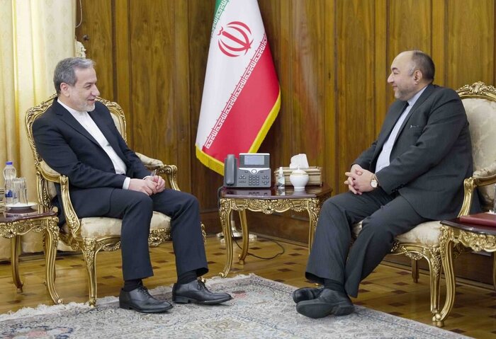 Iran’s envoys to Lebanon and UAE meet FM Araghchi