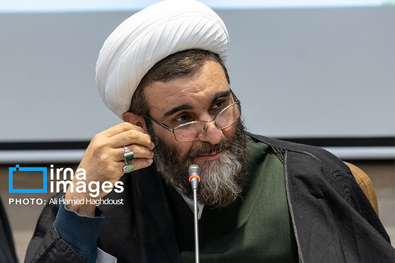 شهدا مهمترین سرمایه اجتماعی و ملی کشور هستند شهدا مهمترین سرمایه اجتماعی و ملی کشور هستند