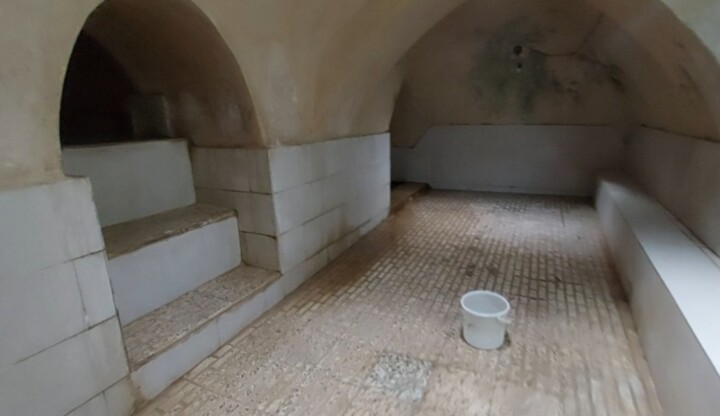 علمدار، تنها حمام خزینهای که چراغش هنوز روشن است+فیلم