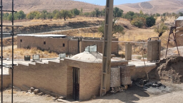 علمدار، تنها حمام خزینهای که چراغش هنوز روشن است+فیلم