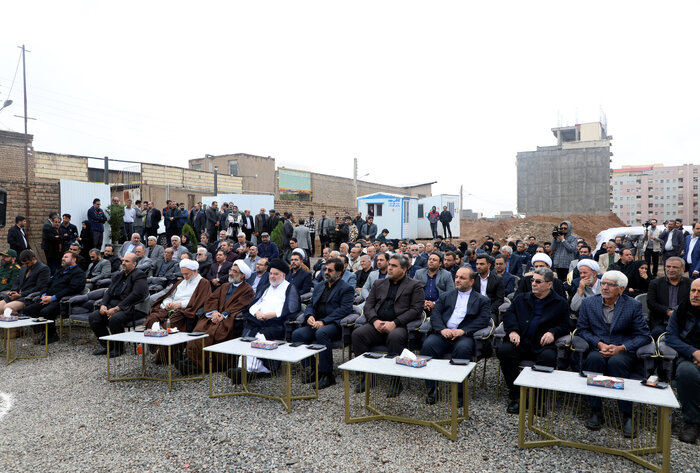 کلنگ احداث مجتمع آموزشی شهیدان شعبانزاده در قم بر زمین زده شد