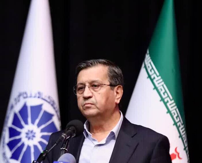 دفاع تمام قد کارشناسان از فرمانده اقتصادی دولت؛ مشکلی که با استیضاح حل نمی شود