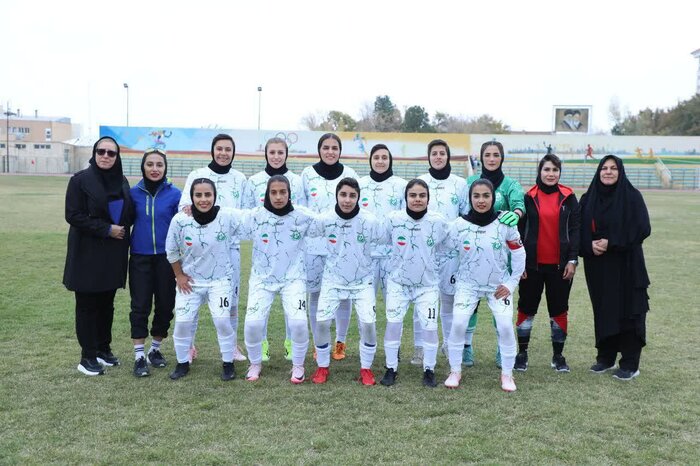 لیگ دسته یک فوتبال بانوان کشور؛ پاس صدرنشین به پرسپولیس مدعی رسید