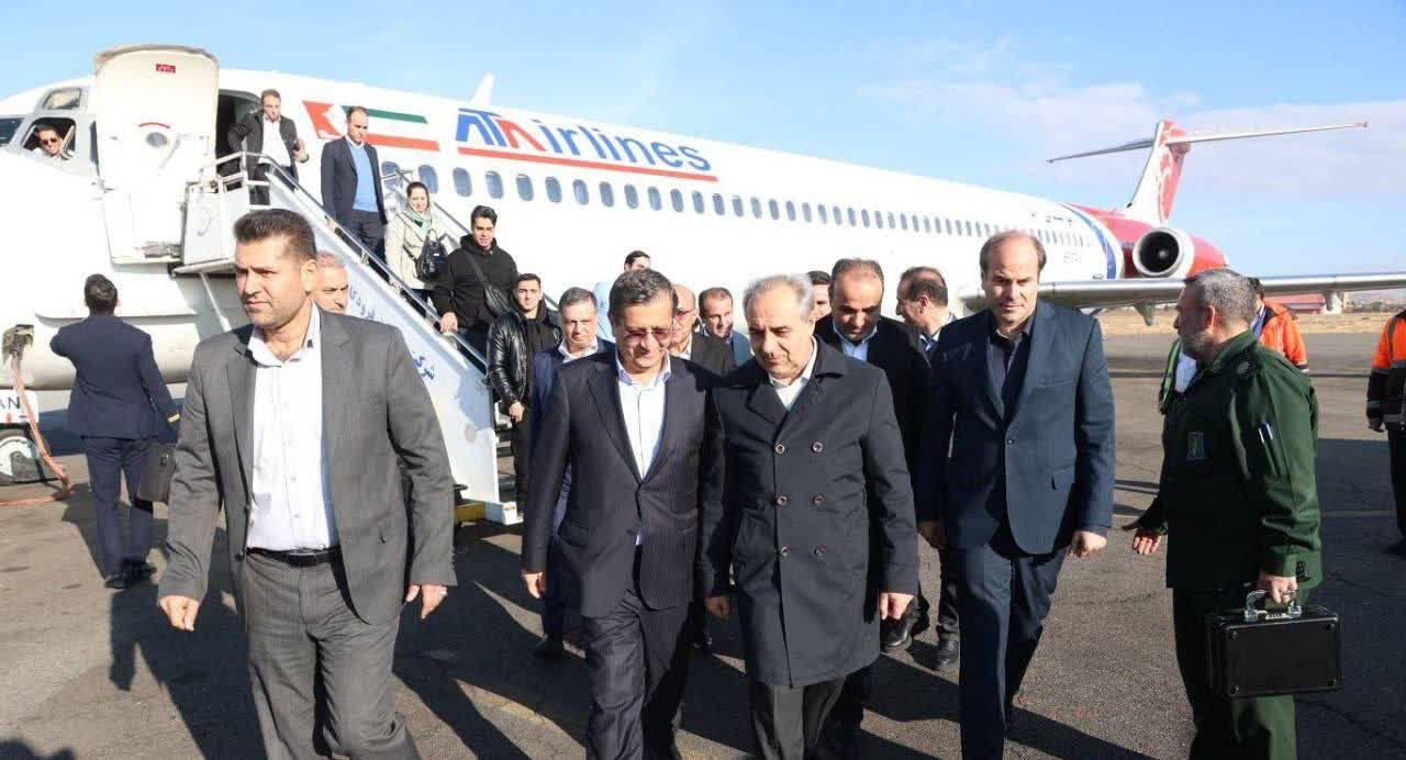 وزیر اقتصاد برای شرکت در همایش بین المللی صادرات غیر نفتی وارد تبریز شد ️ وزیر اقتصاد برای شرکت در همایش بین المللی صادرات غیر نفتی وارد تبریز شد ️