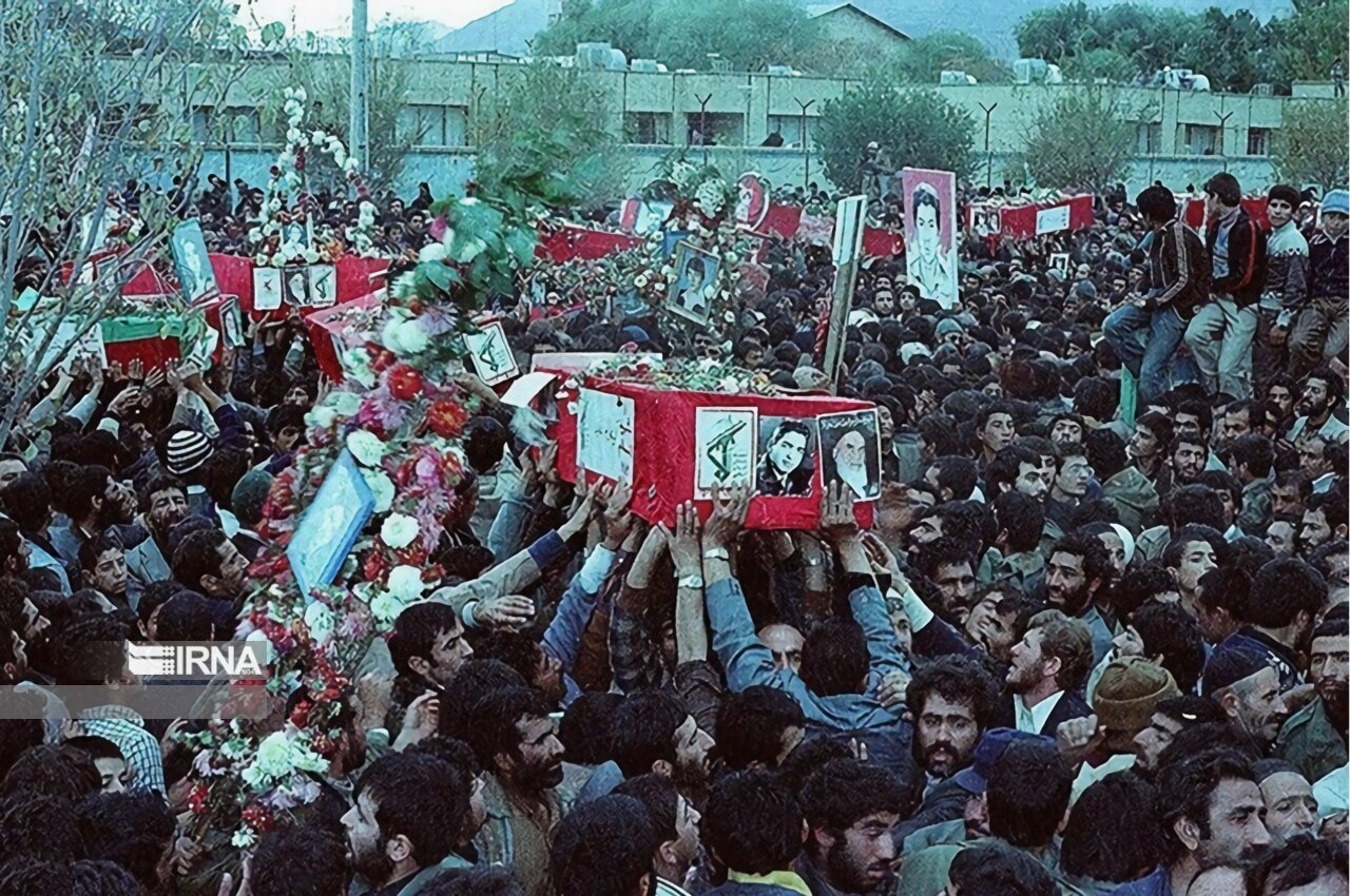 ۲۵ آبان، جوشش غیرت و حماسه ماندگار نصف جهان