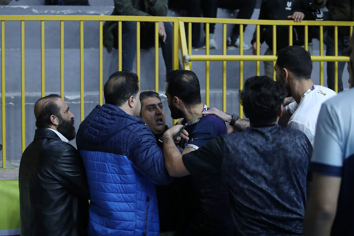 صحبتهای جنجالی محرمی درباره منتقدان قلعهنویی در روز ضربشست وزارت ورزش به سهمخواهان