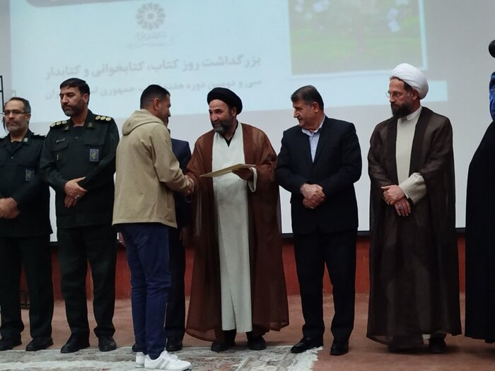 ترویج فرهنگ کتابخوانی شرط اصلی ارتقای شاخصهای مطالعه در جامعه امروز است