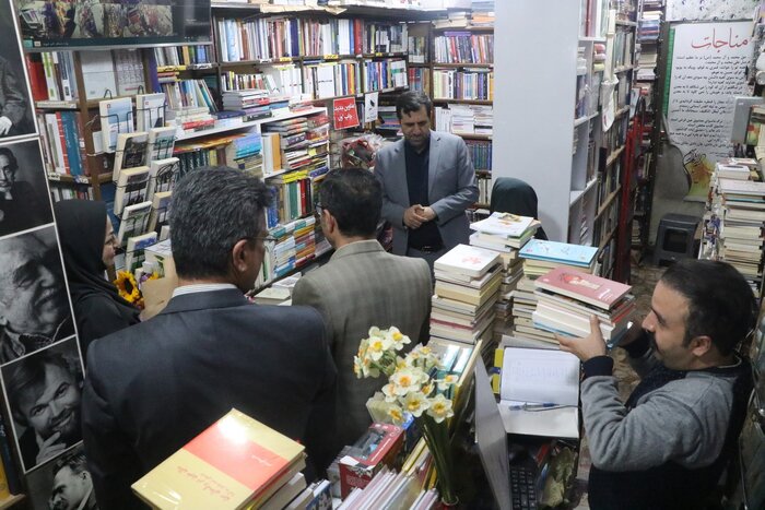 مدیرکل فرهنگ و ستایش اسلامی فارس: کتاب گردی راهی برای شناخت مشکلات کتابفروشی هاست