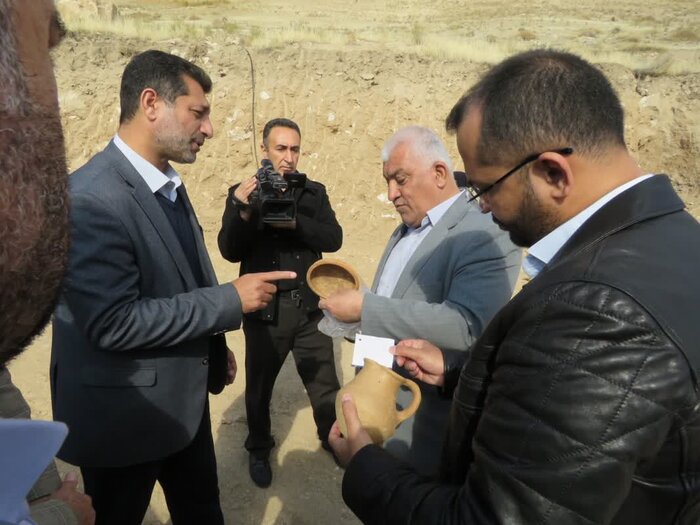 مشکل صدور سند برای زمینهای تعاونی مسکن فرهنگیان مهاباد رفع شد