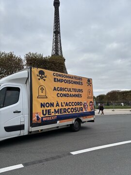 Macron en tournée sud-américaine : les agriculteurs français en colère contre le Mercosur