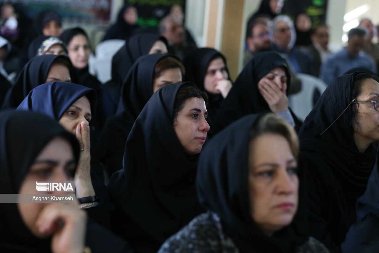 مراسم یادبود«منصوره قدیری جاوید» در سازمان خبرگزاری جمهوری اسلامی با حضور مدیرعامل، همکاران و خانواده