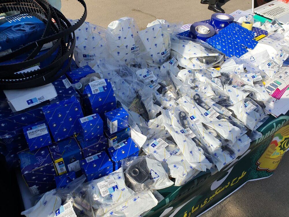 شبکه توزیع لوازم یدکی تقلبی و غیراستاندارد خودرو در تبریز متلاشی شد شبکه توزیع لوازم یدکی تقلبی و غیراستاندارد خودرو در تبریز متلاشی شد