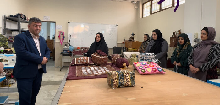 کارگاه آموزشی رایگان هدیه کمیتهامداد و خیران به زنان سرپرست خانوار اسلامشهری