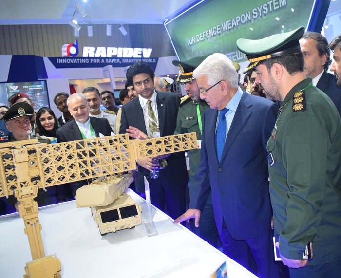 گوشهای از اقتدار دفاعی ایران در نمایشگاه تسلیحات پاکستان از قاب دوربین