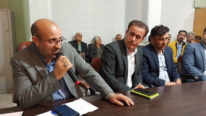 نکودش فریدون بیماری در دهدشت; استاد شعر، ادبیات و تاریخ