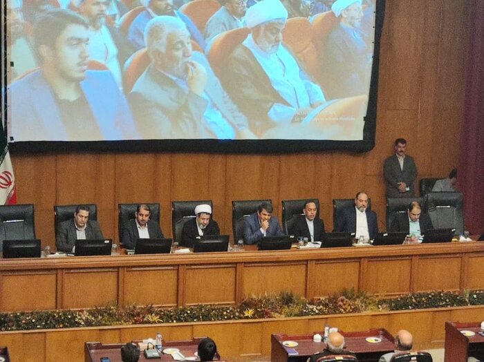 استاندار کرمان: در تصمیمگیریها و انتخاب مدیران استقلال عمل دارم