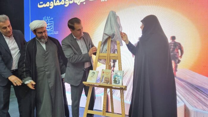 کتابخوانی از مهمترین عوامل ارتقای توسعه فرهنگی است