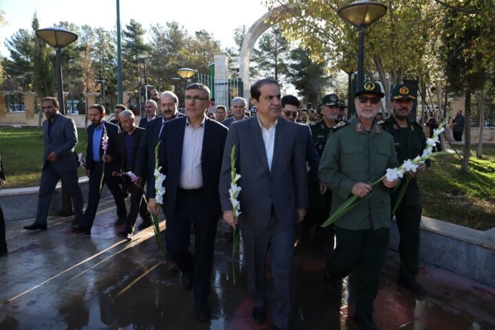 استاندار ایلام: پیشرفت و توسعه ایران اسلامی راه مقابله با دشمنان است