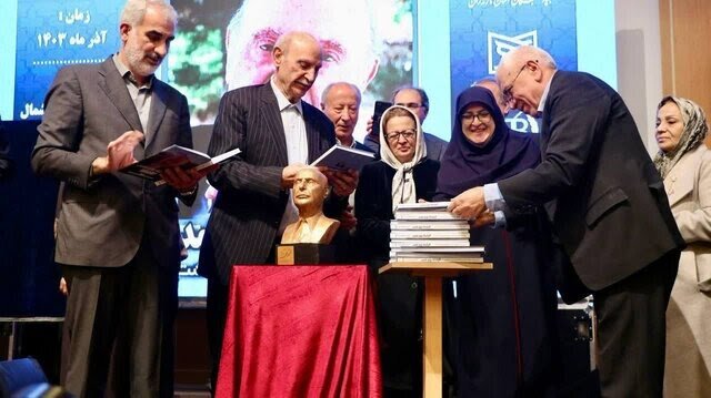 مهاجرانی: دولت حمایت از نخبگان را وظیفه خود میداند