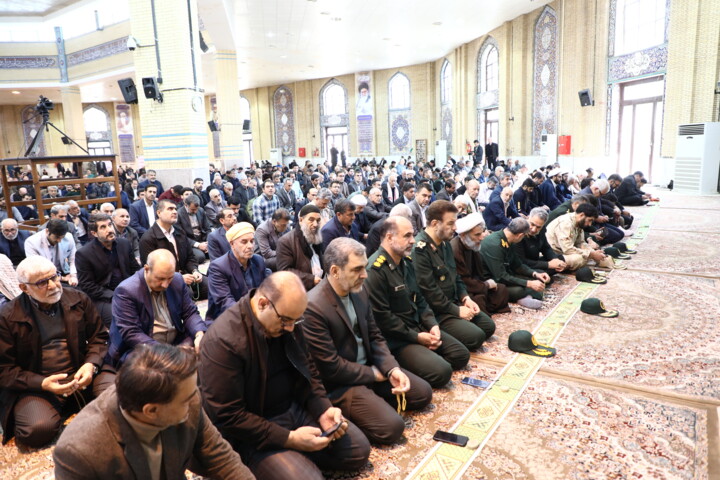 امام جمعه ایلام: تنها راه مقابله با استکبار جهانی، مقاومت و پایداری است