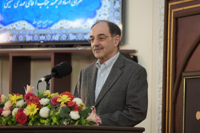 هنرمندی که هنر و اندیشه اش رنگ کهنگی نمیگیرد